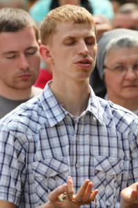 d (16)