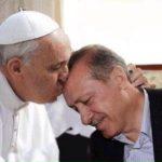 Erdogan-Warns-Pope-Francis-Not-To-Repeat-‘mistake’-About-Armenian-Claims-32865.popes-remarks-on-armenia-issue-irk-ankara-96094.papa-ya-alnını-öptüren-dünya-lideri_708243