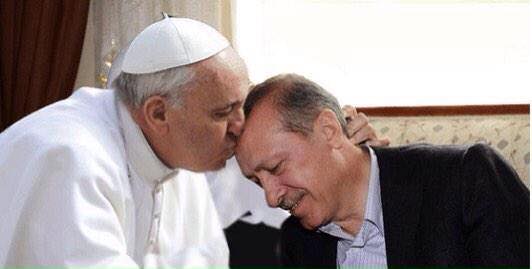 Erdogan-Warns-Pope-Francis-Not-To-Repeat-‘mistake’-About-Armenian-Claims-32865.popes-remarks-on-armenia-issue-irk-ankara-96094.papa-ya-alnını-öptüren-dünya-lideri_708243